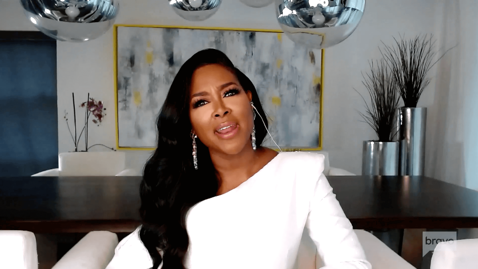 Porsha Williams Exposes Kenya Moore's Booty Is FAKE!