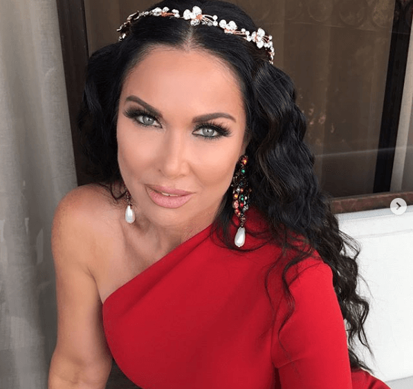 LeeAnne Locken