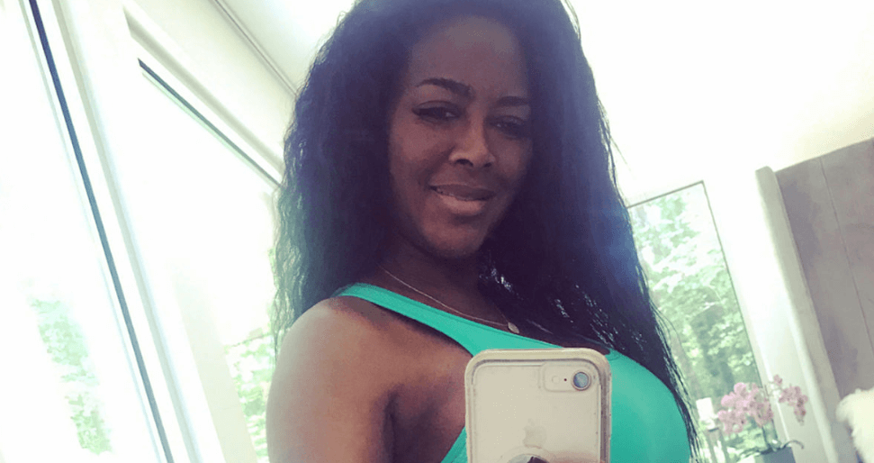 Kenya Moore Berates People For Not Responding To Her Baby Shower Invite & Begs For Gifts!