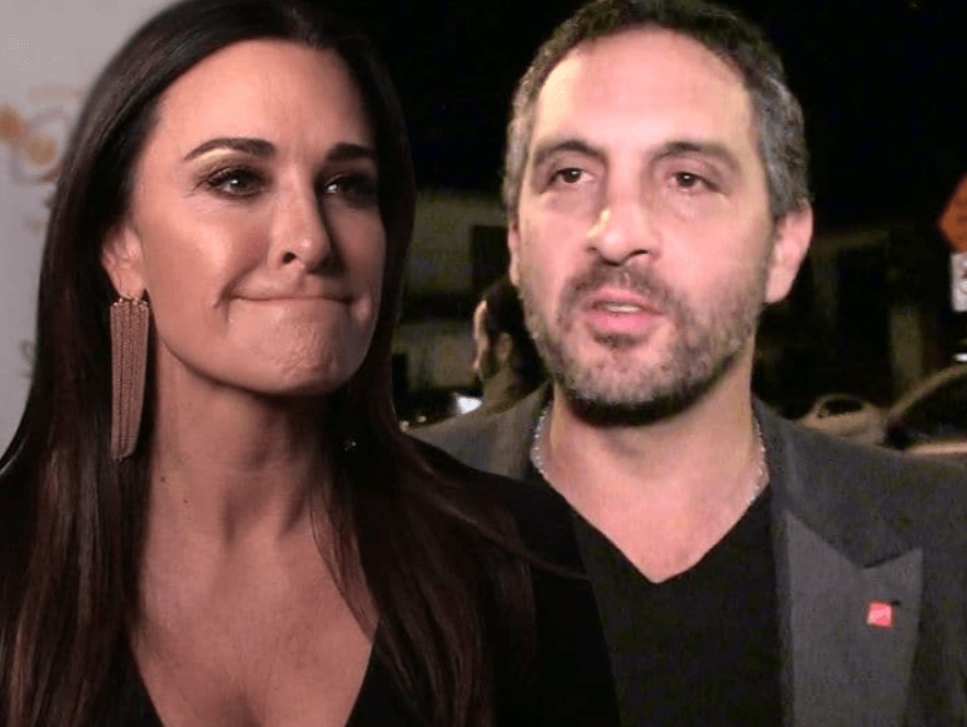 Mauricio Umansky Sued For Fraud In Shady $32 Million Mansion Sale!