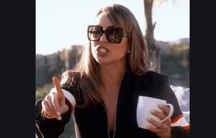 ‘RHOC’ Star Kelly Dodd’s Racist Attack On A Black Man Exposed!