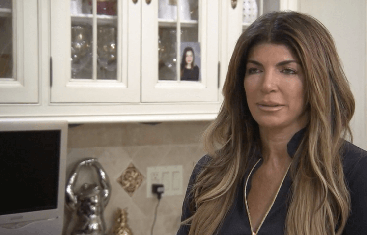 ‘RHONJ’ RECAP: Teresa Giudice Flirts With Pool Contractor While Joe Worries About Being Deported!