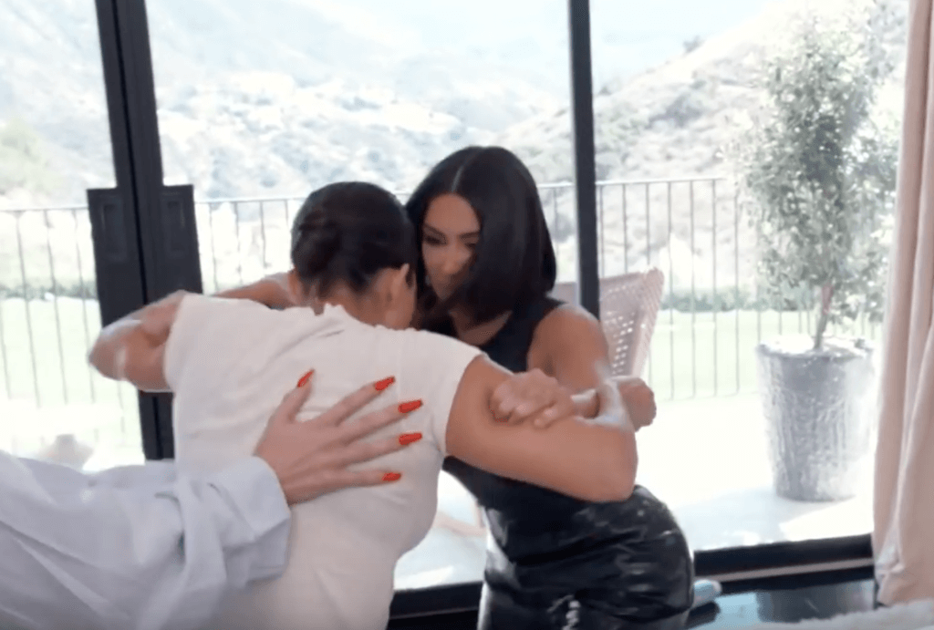 Kim Kardashian Anal - Kim Kardashian Bitch Slaps Kourtney On Season 18 Premiere of 'Keeping Up  with the Kardashians'