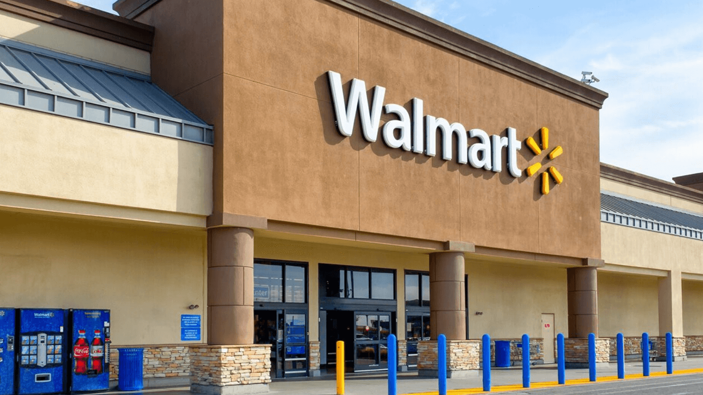Walmart Employee Goes Viral For Quitting Over PA System!