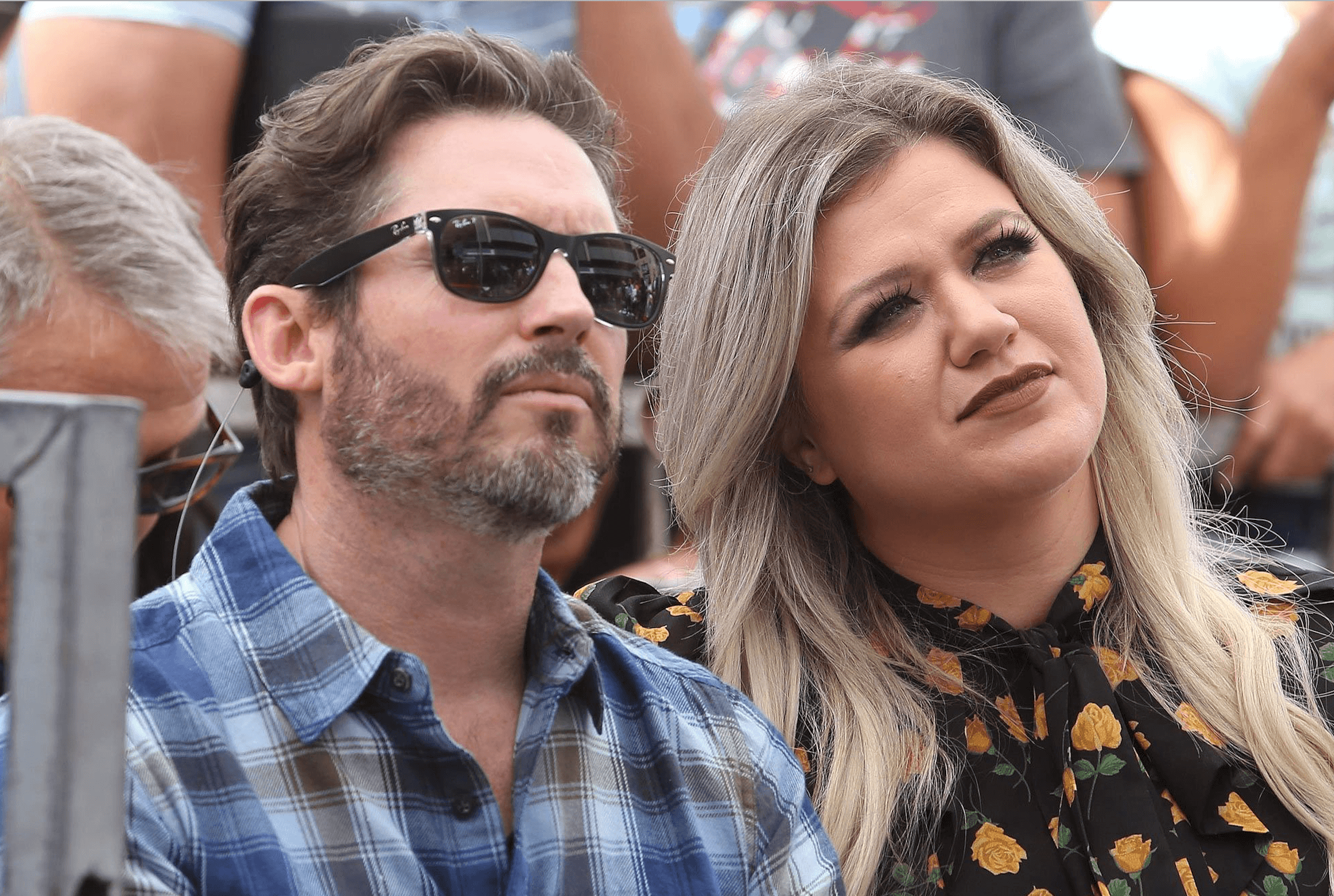 Kelly Clarkson Ordered To Pay Ex-Husband Brandon Blackstock Nearly $200K A Month In Spousal & Child Support!