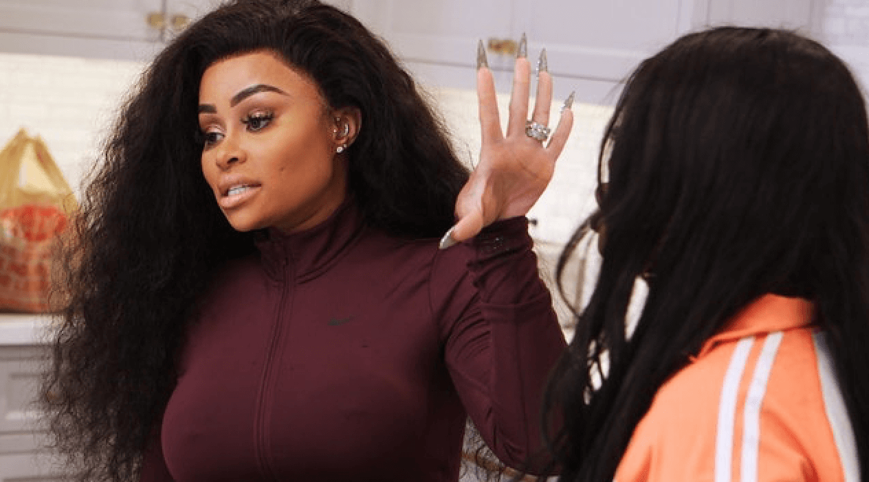 Blac Chyna Goes OFF On Passengers In Miami Airport, Tells Them To ‘Get F**king Vaccinated’!