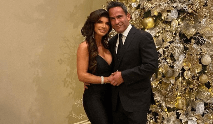 Teresa Giudice Flaunts Her New Man On Instagram & Says He’s ‘The BEST Thing’ Of 2020!