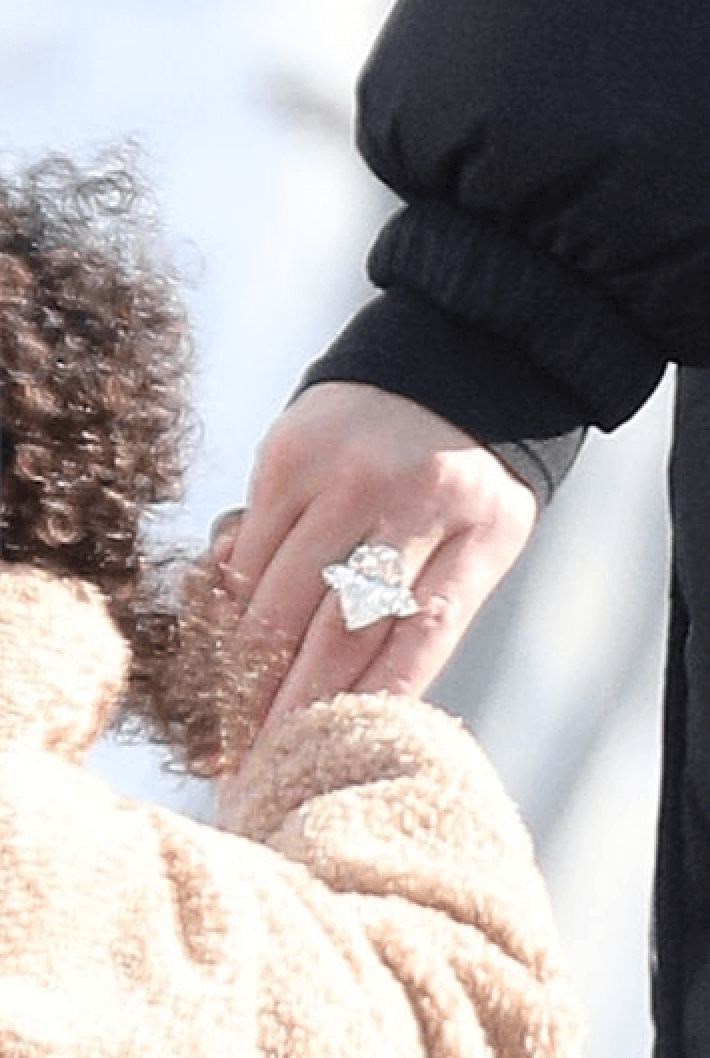 How much was hot sale khloe kardashian engagement ring