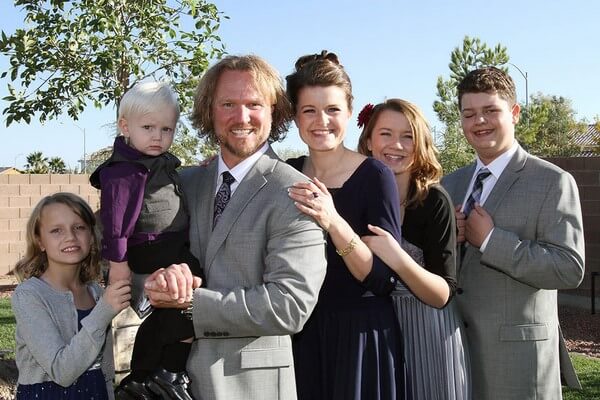 Sister Wives Robyn Brown Pregnant With Kodys 19th Child Amid Family Turmoil! picture