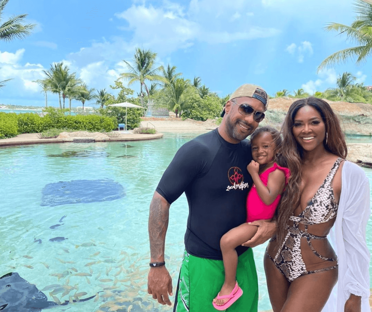 Kenya Moore Files For Divorce From Marc Daly, DEMANDS Primary Custody Of Daughter Brooklyn!