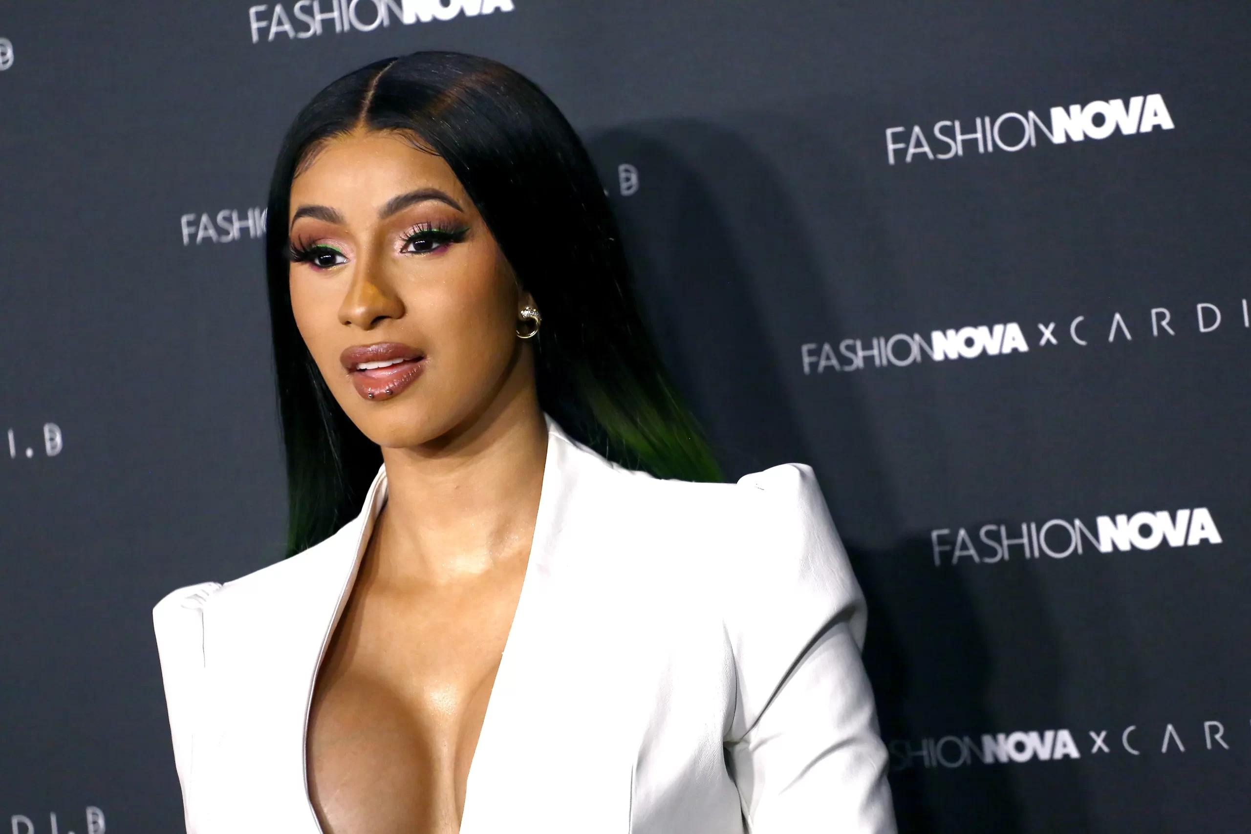 Cardi B Screams At Security To ‘Let The Black Women In’ After Fans Standing Outside Accuse Miami Club Of Being Racist!