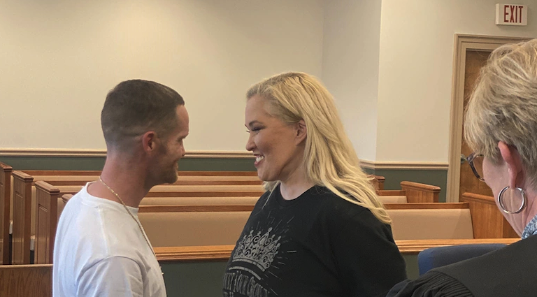 PHOTOS: Mama June All Smiles At Wedding To Justin Stroud After Losing Custody!