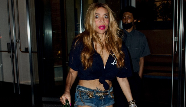 Wendy Williams Spotted In Booty Shorts Buying Liquor and Cigarettes!