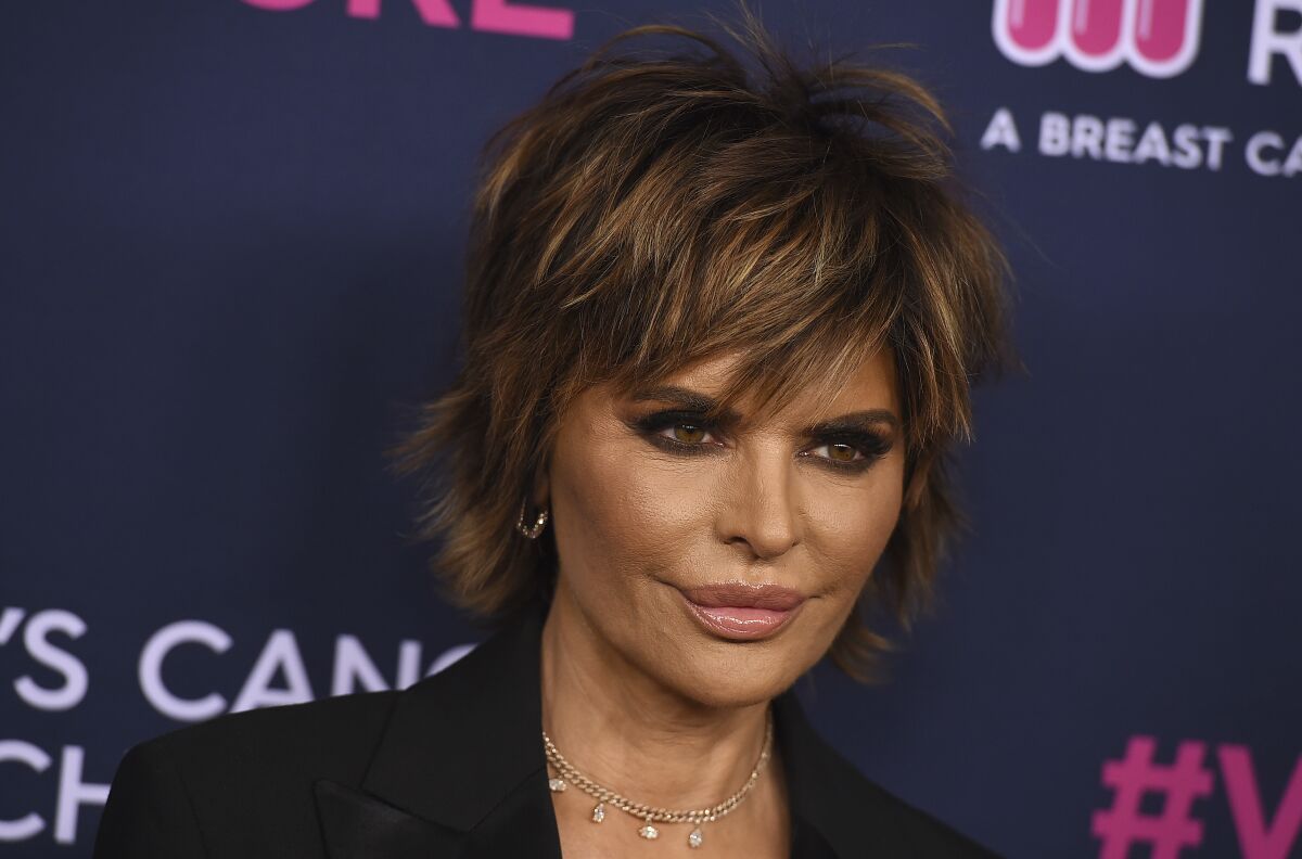 Lisa Rinna Smirks at Kathy Hilton’s Threats to Quit ‘RHOBH!’