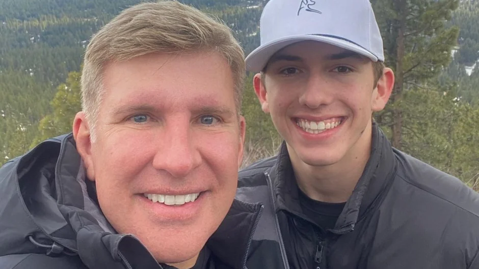 Todd Chrisley’s Son Grayson DEVASTATED and ‘Suffering’ After Parents Sentenced To Nearly 20 Years In Prison!!