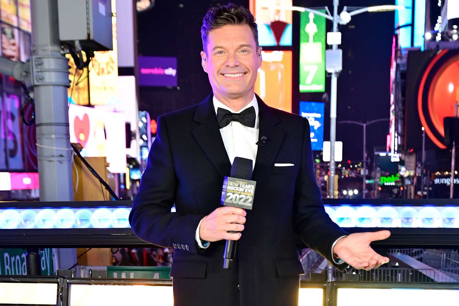 ryan seacrest new year's eve