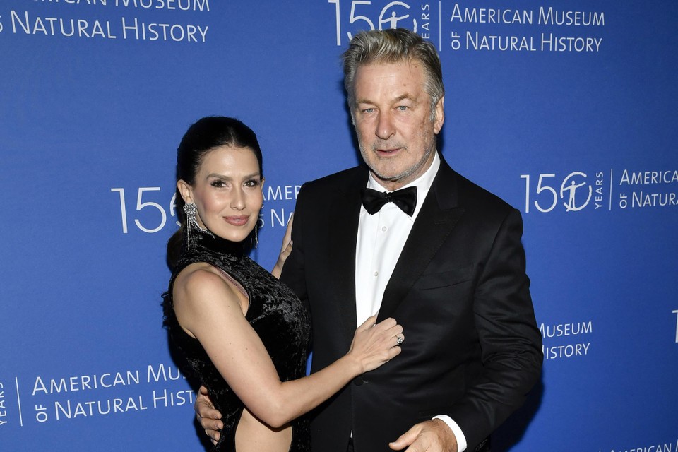 Alec Baldwin Downplays ‘Sexually Suggestive’ Photo Caption of Hilaria and 6-Year-Old Son