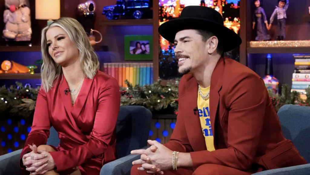 Ariana Madix Hangs Out With Kristen Doute In The Aftermath of Tom(01)