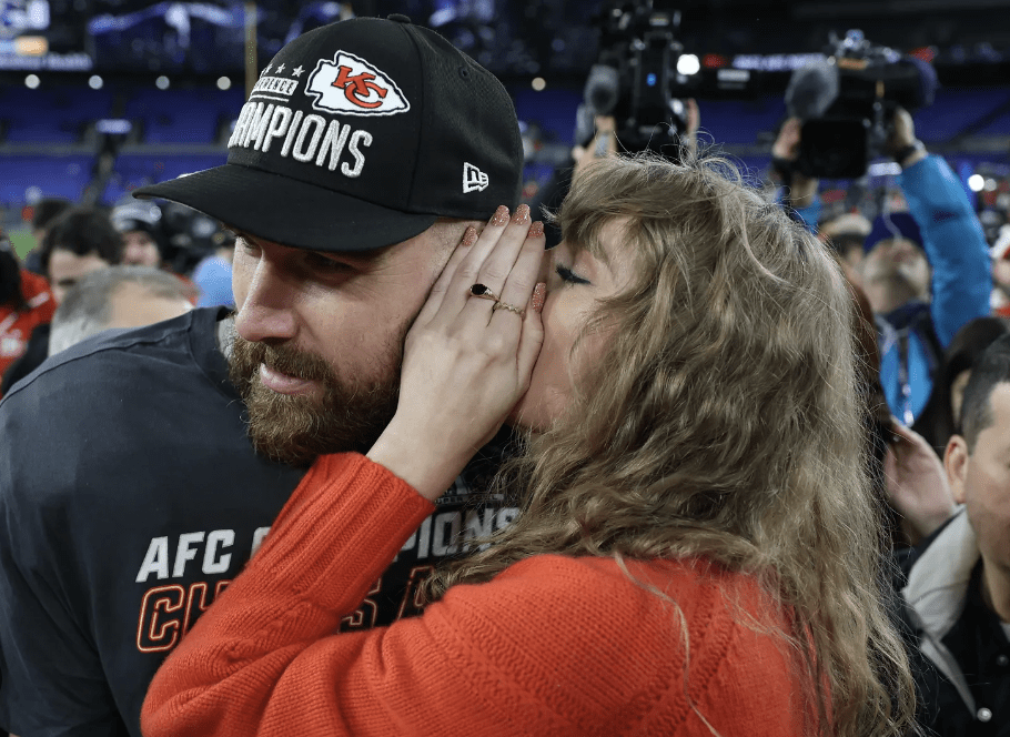 What Taylor Swift Whispered In Travis Kelce’s Ear After His Super Bowl Win