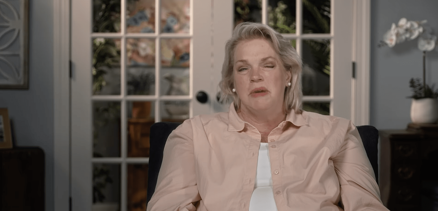 Sister's wives - Janil Brown