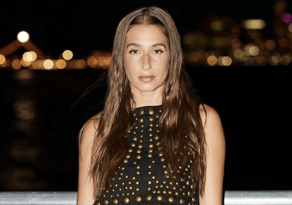 Amanda Batula