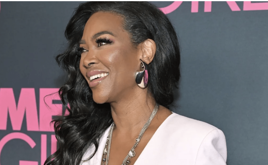    Kenya Moore